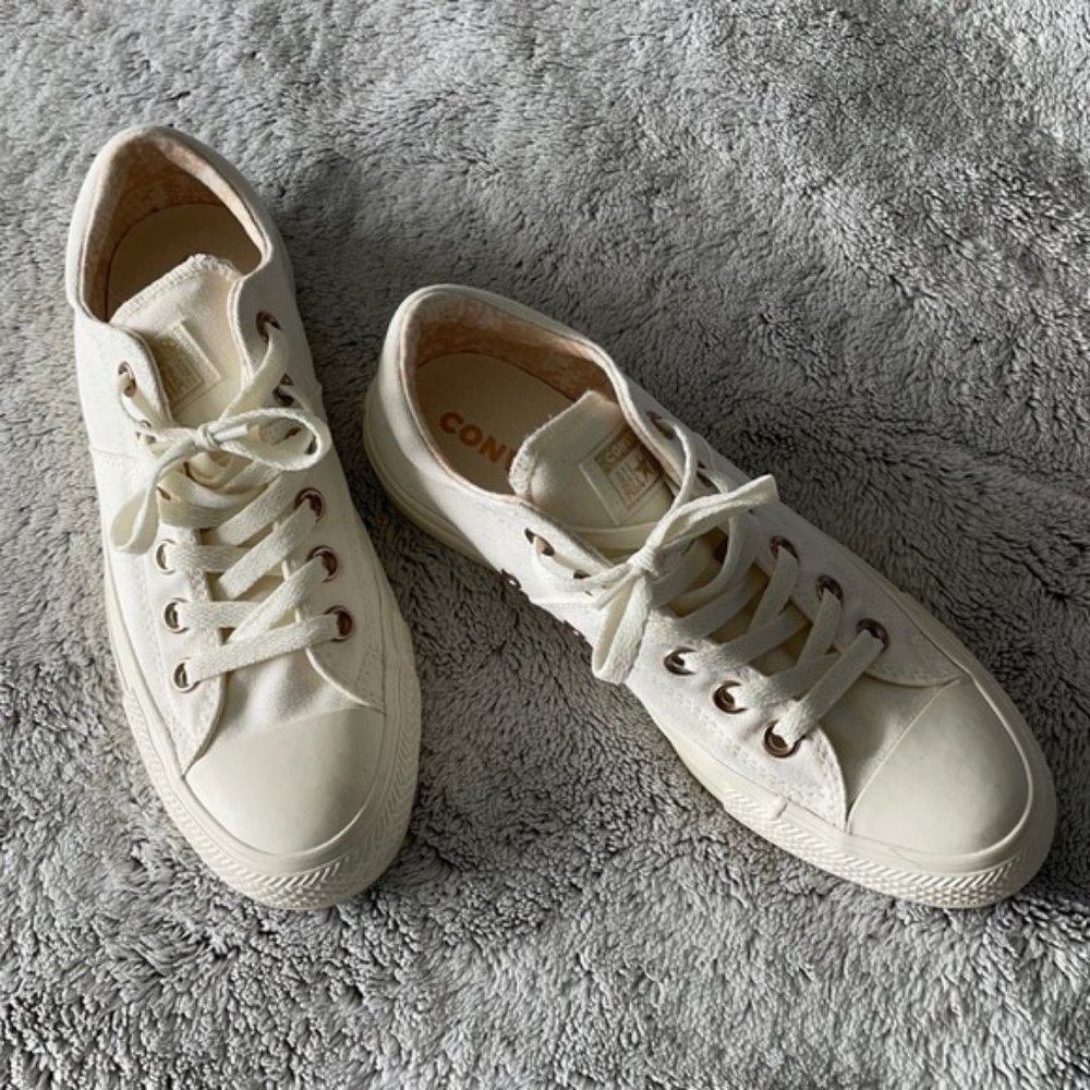 Converse CTAS Madison Low Tops